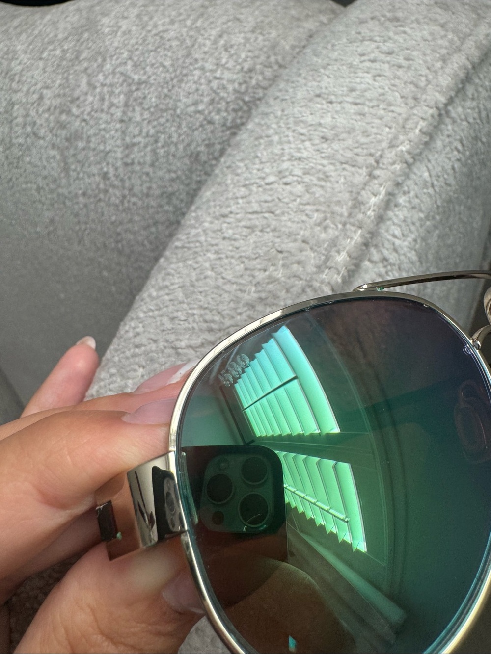 Costa Aviator Sunglasses Silver Frame with Blue-Green Mirrored Glass Lenses - Picture 5 of 5